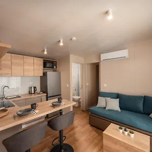 Parco vacanze Mobile Homes Rapoca, Nerezine
